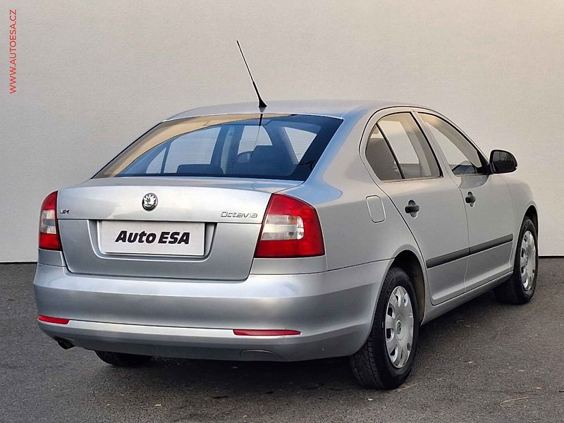 Škoda Octavia (2009) 1.6MPi, 2.maj,ČR, El.výbava - fotka 4 z 14