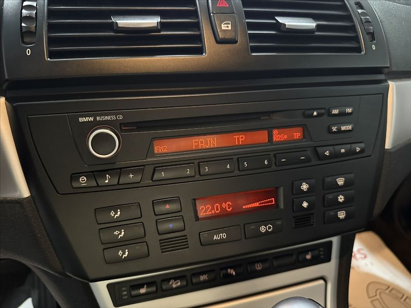 BMW X3 2,0   20D XDRIVE AUTOMAT - fotka 16 z 43
