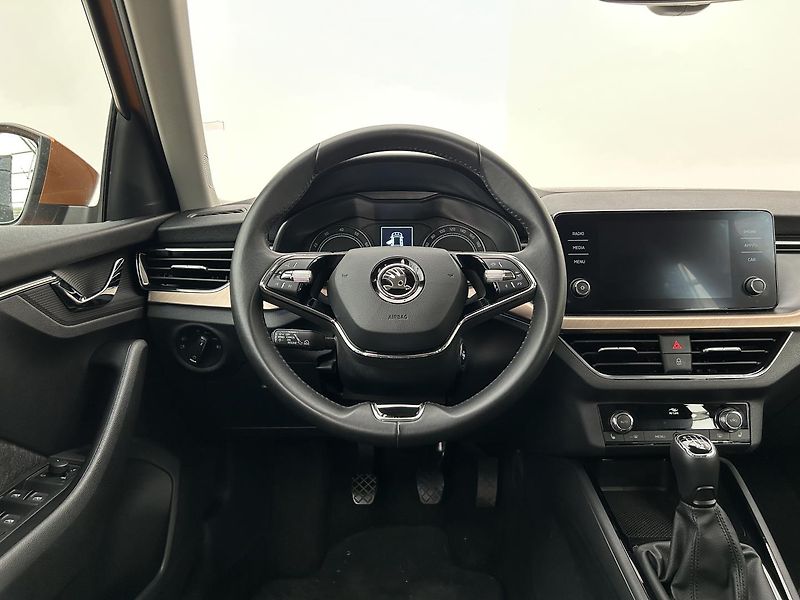 Škoda Kamiq 1.0 TSI Style - fotka 5 z 28