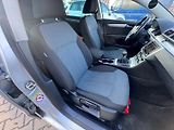 Volkswagen Passat (2012) 1,6 TDI 77 KW KOLA STK - náhled 31
