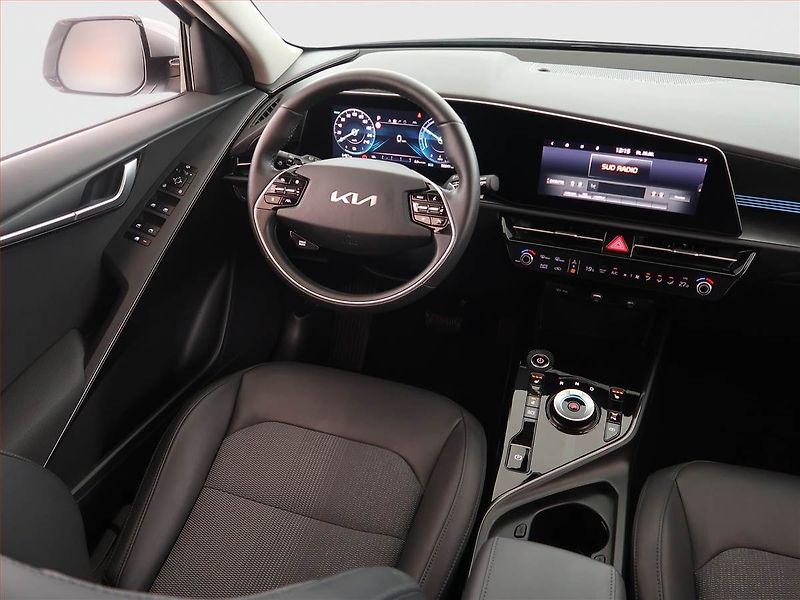 Kia Niro (2023) EV, SoH 100% - fotka 7 z 22
