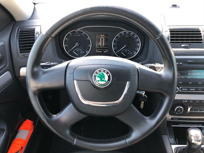Škoda Octavia Combi 1.4 TSI - fotka 17 z 30