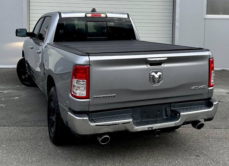 Dodge RAM (2021) 1500 BIG HORN 5.7 V8 HEMI 4x4 - fotka 6 z 31