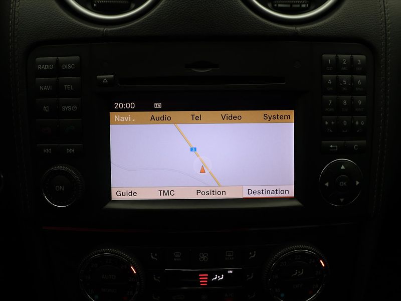 Mercedes-Benz GL 350 3,0 155kW 4Matic 7.míst - fotka 29 z 41