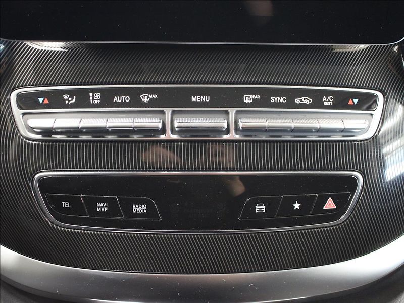 Mercedes-Benz Třídy V 2,0 220d L 9G Facelift 7 míst - fotka 28 z 34