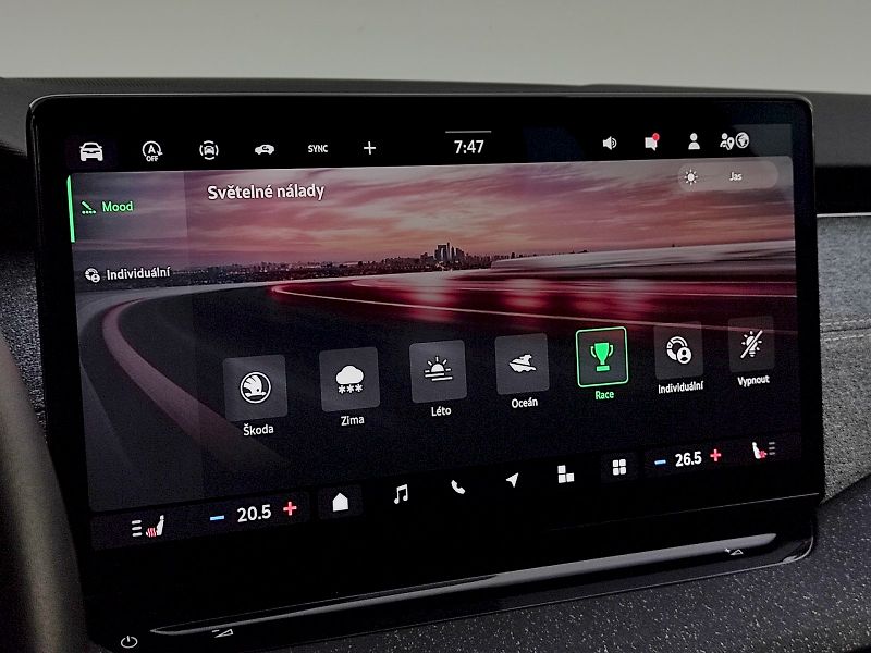 Škoda Octavia (2025) Top Selection 1,5 Tsi 110 Kw D - fotka 12 z 39
