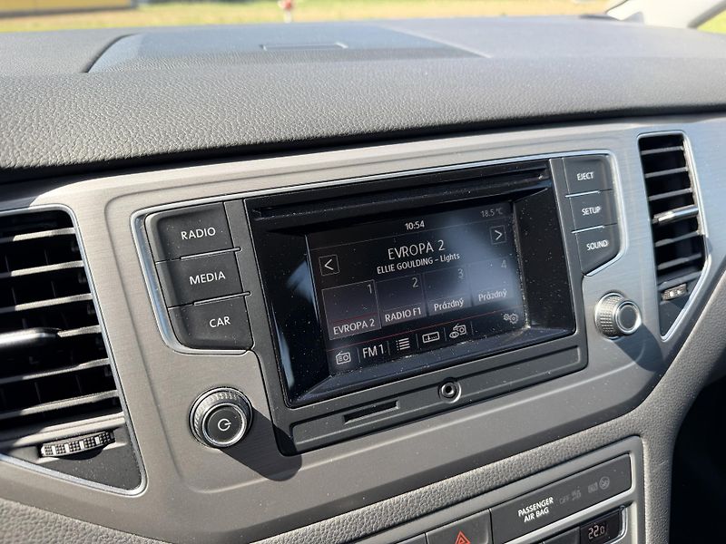 Volkswagen Golf Sportsvan 1.2 TSI DIGIKLIMA SERVISKA - fotka 19 z 32