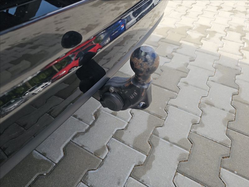 Volkswagen Touran 1,4 Tsi 110KW DSG Sound 7MÍST - fotka 36 z 47