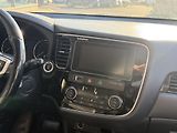 Mitsubishi Outlander (2017) - náhled 15
