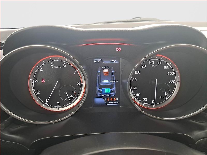 Suzuki Swift (2018) 1.0 BoosterJet SHVS - fotka 11 z 17