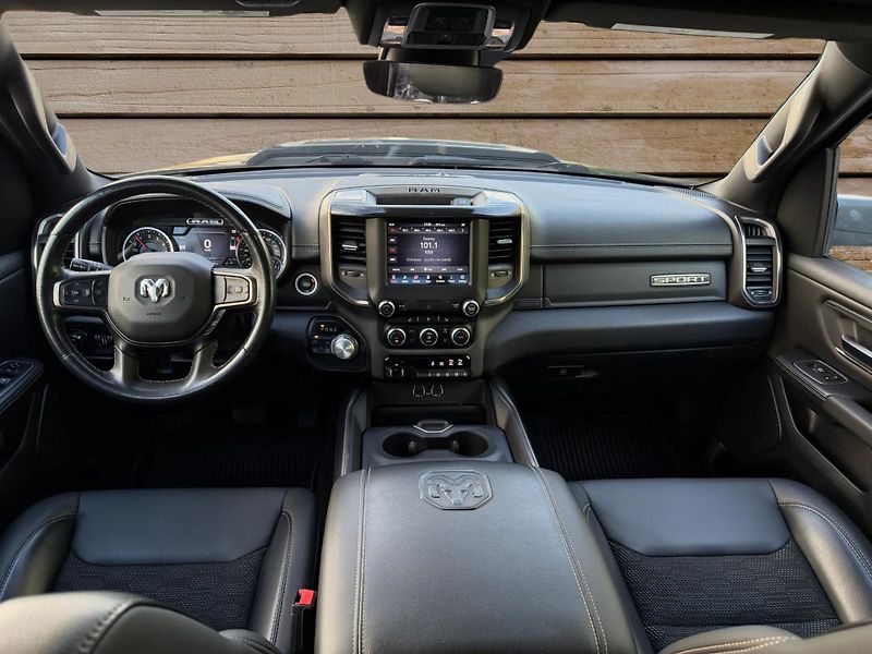 Dodge RAM (2021) +HEMI+SPORT+OFFROAD PAKET+ - fotka 20 z 21