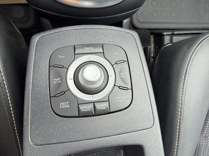 Renault Grand Scénic  1.6 16V Expression 7STR - fotka 15 z 23