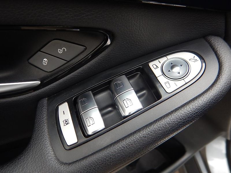 Mercedes-Benz GLC (2016) 220 D 4MATIC DPH BUSINESS-DPH - fotka 15 z 33