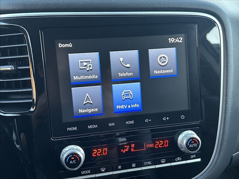 Mitsubishi Outlander 2,4 PHEV 224PS  Diamant 4x4 A/ - fotka 34 z 58