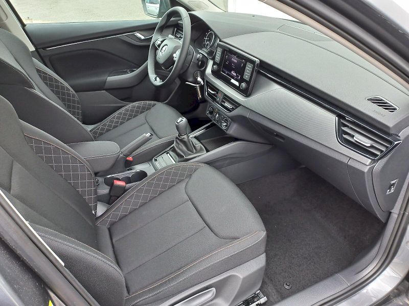 Škoda Scala (2023) Ambition PLUS TSI 81/1.0 M6F - fotka 17 z 22