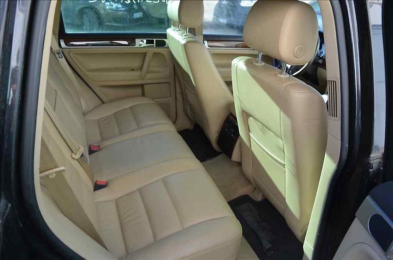 Volkswagen Touareg (2007) 2,5 TDI RS AT - fotka 23 z 23