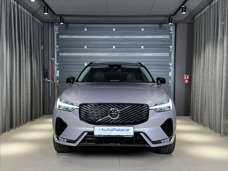 Volvo XC60 (2026) 2,0 B5  Plus Dark - fotka 6 z 30