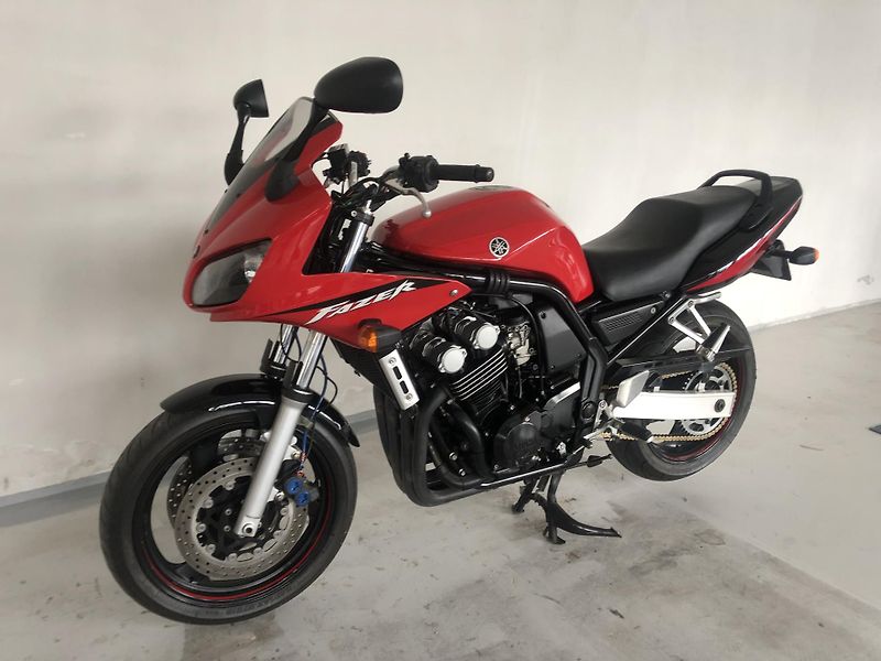 Yamaha FZS 600 Fazer - fotka 5 z 20