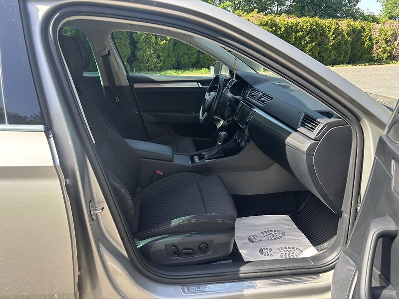 Škoda Superb (2016) 2.0 TSI 162kw Style NAV - fotka 12 z 31