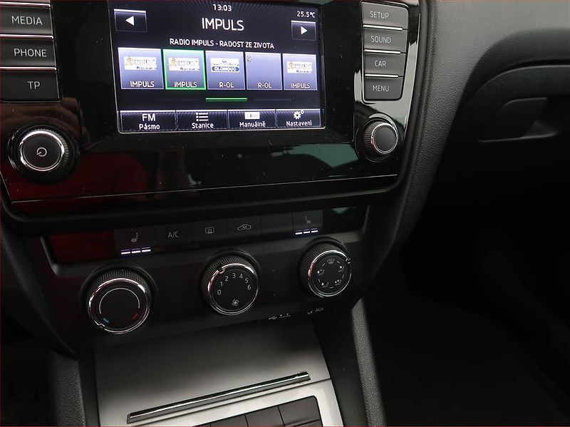 Škoda Octavia (2015) Ambition 1.6 TDI, Serv.kniha - fotka 13 z 15