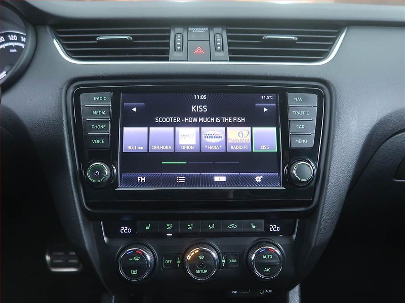 Škoda Octavia (2015) RS 2.0 TDI, Automat, Navi - fotka 12 z 23