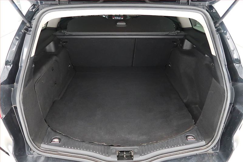 Ford Mondeo (2009) 2.0 TDCi, Navi, Tempomat - fotka 13 z 22