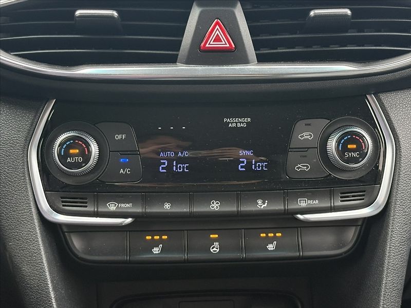 Hyundai Santa Fe 2,2 CRDI 147kW DCT 4x4 Smart - fotka 18 z 26