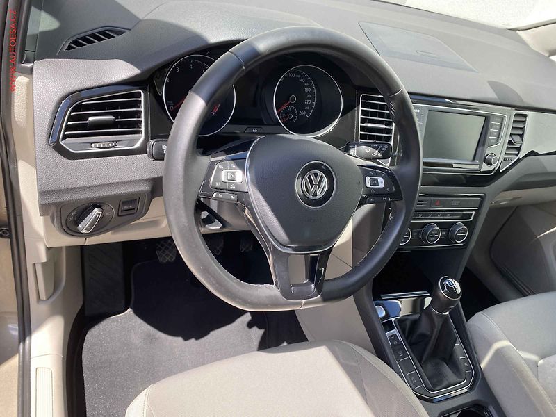 Volkswagen Golf Sportsvan (2015) 1.2 TSi, 1.maj,ČR, AC, TZ - fotka 12 z 17
