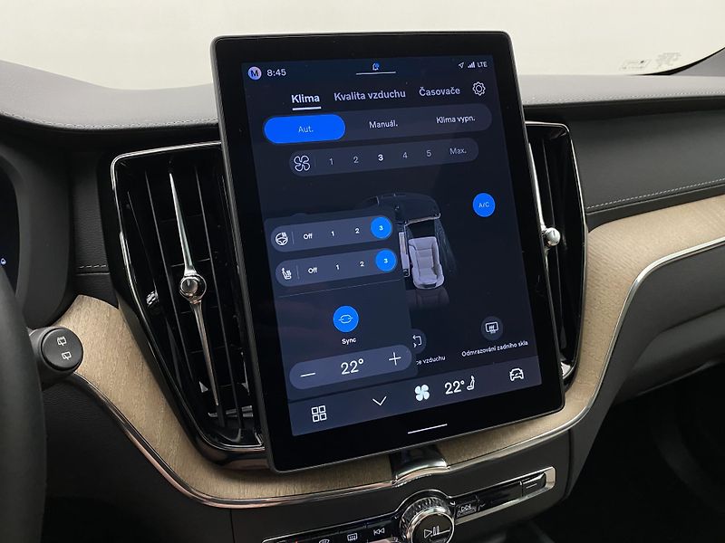 Volvo XC60 T8 AWD RECHARGE ULTRA DARK CZ - fotka 44 z 69