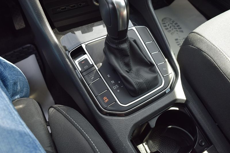 Volkswagen Golf Sportsvan (2020) 1.5TSI 110kw DSG 7° HIGHLINE  - fotka 23 z 50