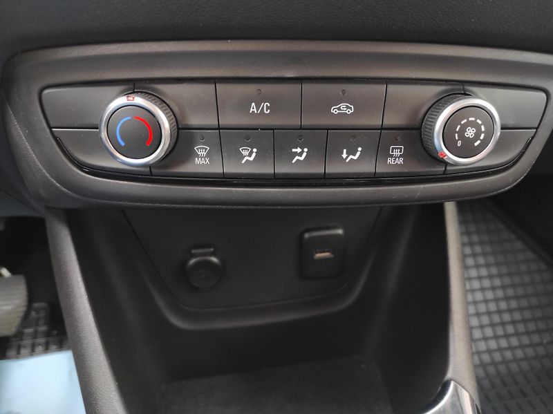 Opel Crossland 1,2Turbo 81kW,S/S,Elegance,ČR - fotka 22 z 44