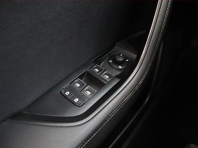 Škoda Superb (2019) Ambition Plus 2.0 TDI, Automat - fotka 19 z 20