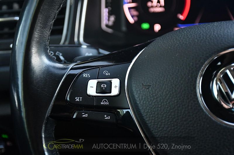 Volkswagen T-Roc 2.0TDi DSG 4M ACC LED - fotka 26 z 43