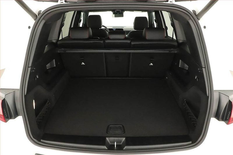 Mercedes-Benz GLB (2024) 200 d 4MATIC - fotka 19 z 21