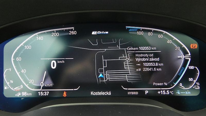 BMW Řada 5 530e - fotka 13 z 28