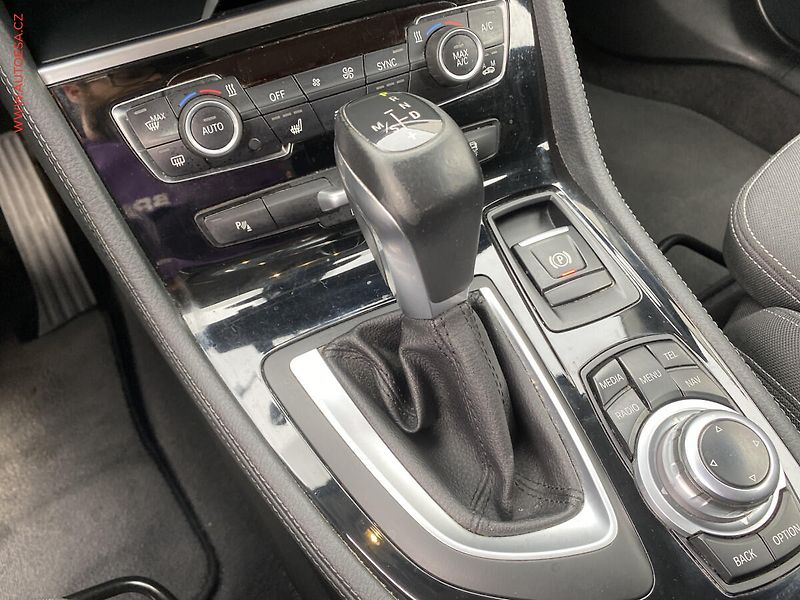 BMW Řada 2 (2015) 2.0 D 218 d, Sport, AT, navi - fotka 16 z 19