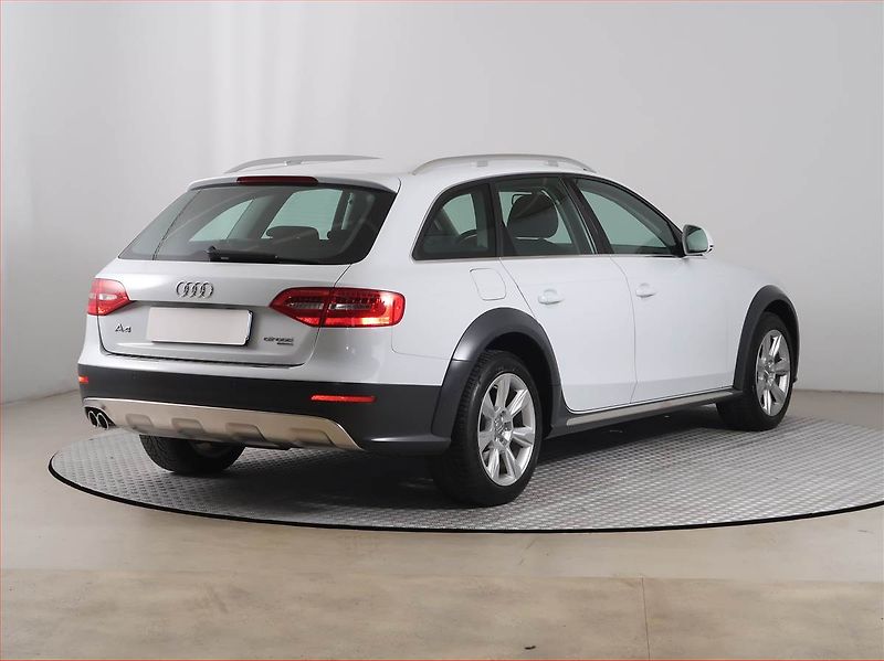 Audi A4 Allroad (2012) 2.0 TDI, 4X4, Serv.kniha - fotka 5 z 15