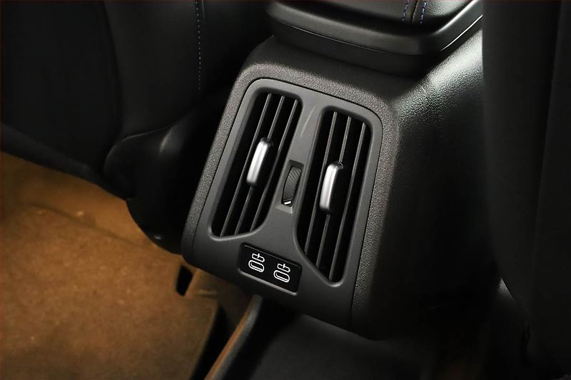 BMW X1 (2025) M35i xDrive - fotka 13 z 23