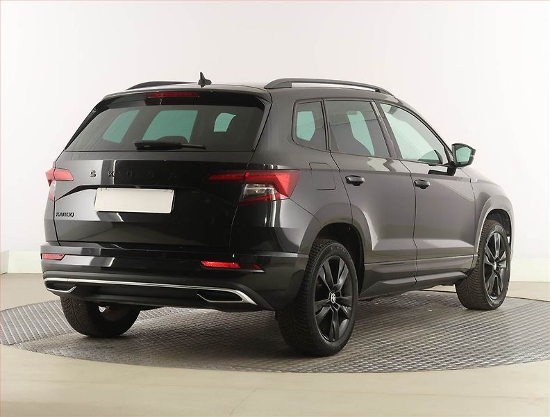 Škoda Karoq (2020) Sportline 1.5 TSI, digi klima - fotka 5 z 25
