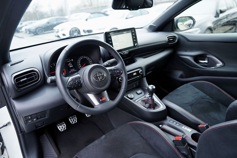 Toyota Ostatní GR 1.6L Turbo/265 PS/4WD/ČR - fotka 19 z 33