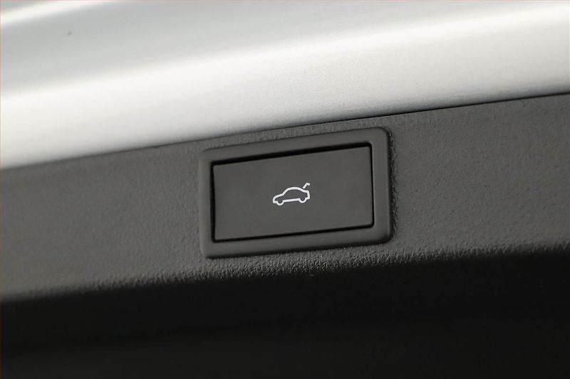 Škoda Octavia (2024) 2.0 TDI, Exclusive Selection - fotka 28 z 30