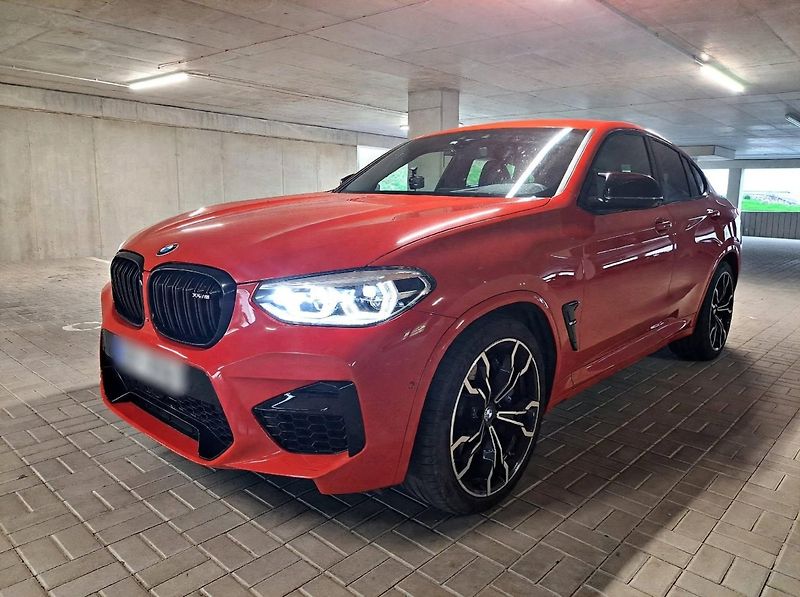 BMW X4 (2019) X4M Competition 510 PS - fotka 2 z 38