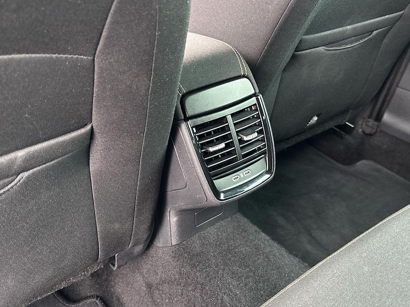 Škoda Scala DSG Top Selection - fotka 22 z 24