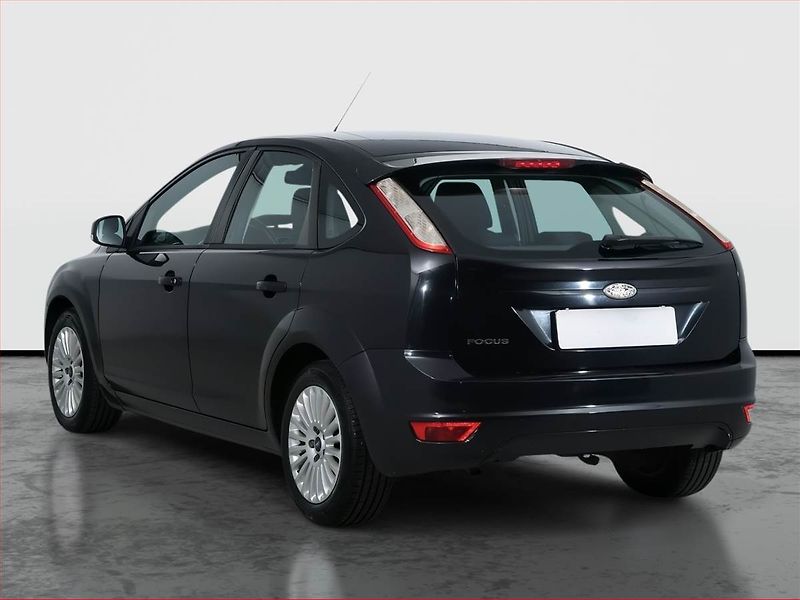 Ford Focus (2009) 1.6 i, rezervace - fotka 4 z 16