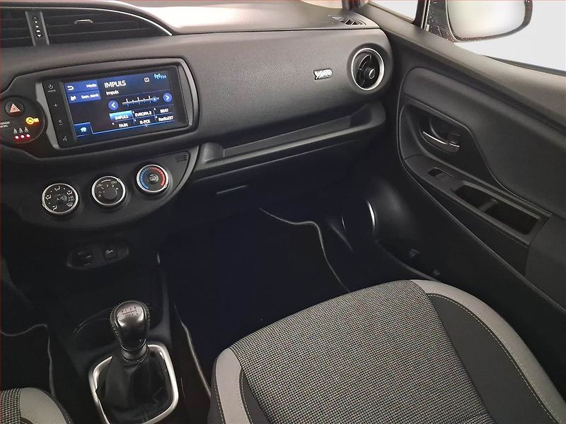 Toyota Yaris (2020) Y20 1.5 Dual VVT-i, ČR,1.maj - fotka 8 z 21