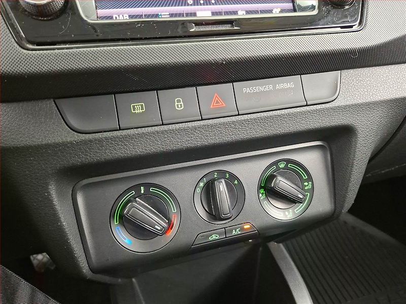 Škoda Fabia (2022) Ambition 1.0 TSI, ČR,1.maj - fotka 14 z 16