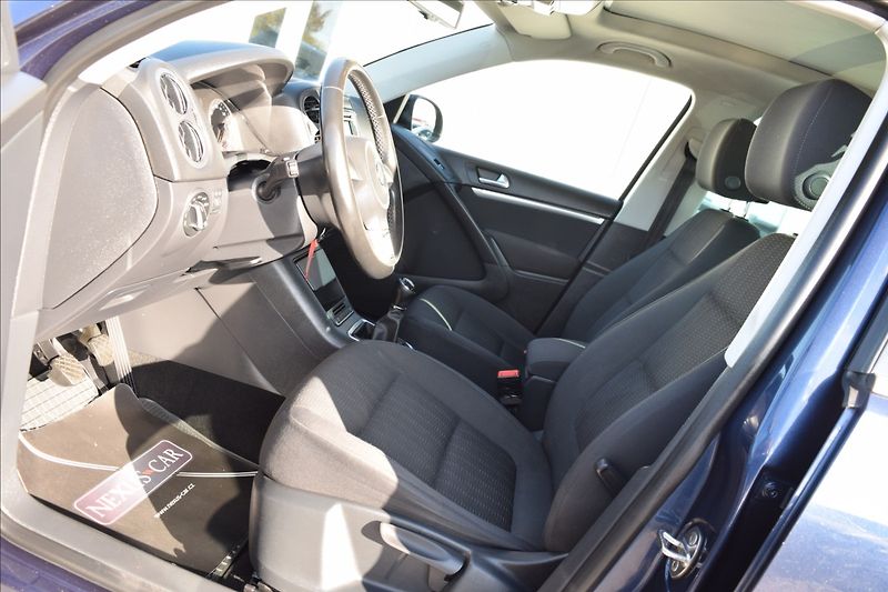 Volkswagen Tiguan 2,0 TDI 103KW NAVI TAŽNÉ ALU - fotka 20 z 47
