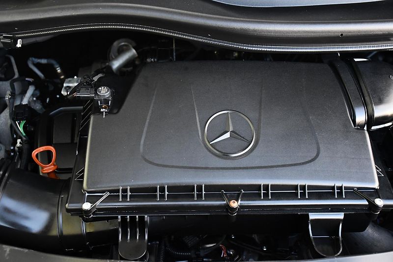 Mercedes-Benz Vito 111CDI L TOURER PRO - fotka 29 z 29
