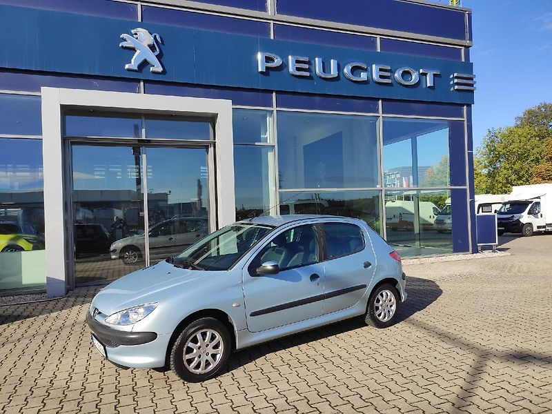 Peugeot 206 (2007) 1.4i 75k MAN5  - fotka 1 z 21
