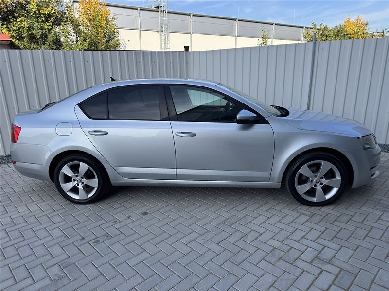 Škoda Octavia 2,0 TDI STYLE 2.maj. původ ČR - fotka 14 z 50